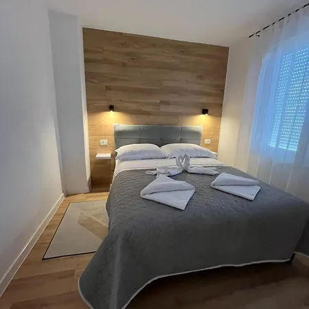 Apartment Tenen Knin