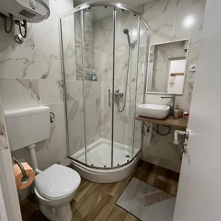 Apartman Tenen *