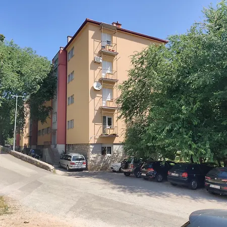 Appartement Tenen Knin